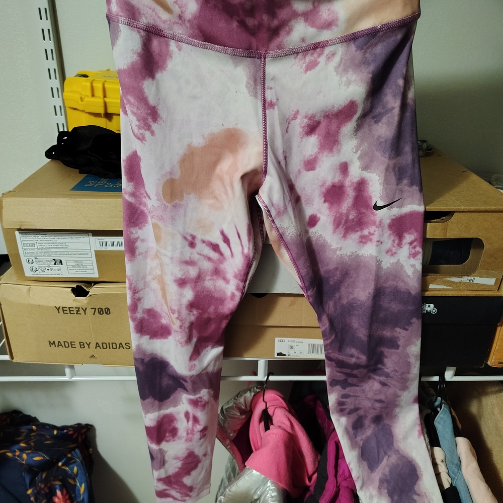 Nike Tie-Dye Leggings - Purple and Pink
